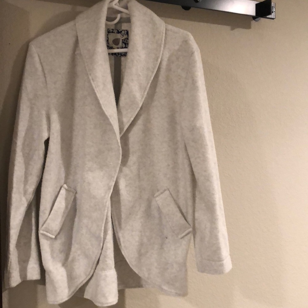 Oversized lightweight fabric blazer.